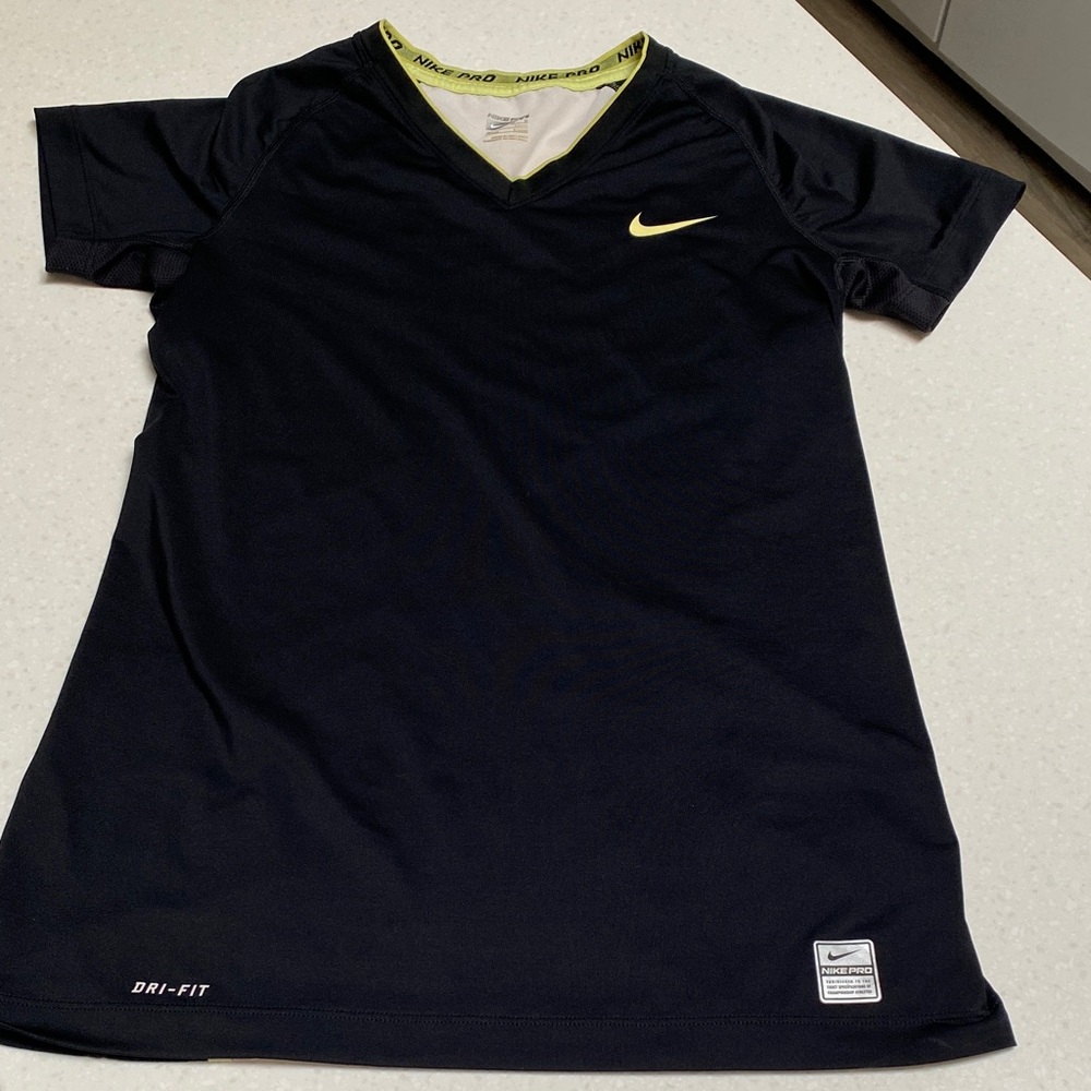 Nike PRO fitted T-shirt w mesh back